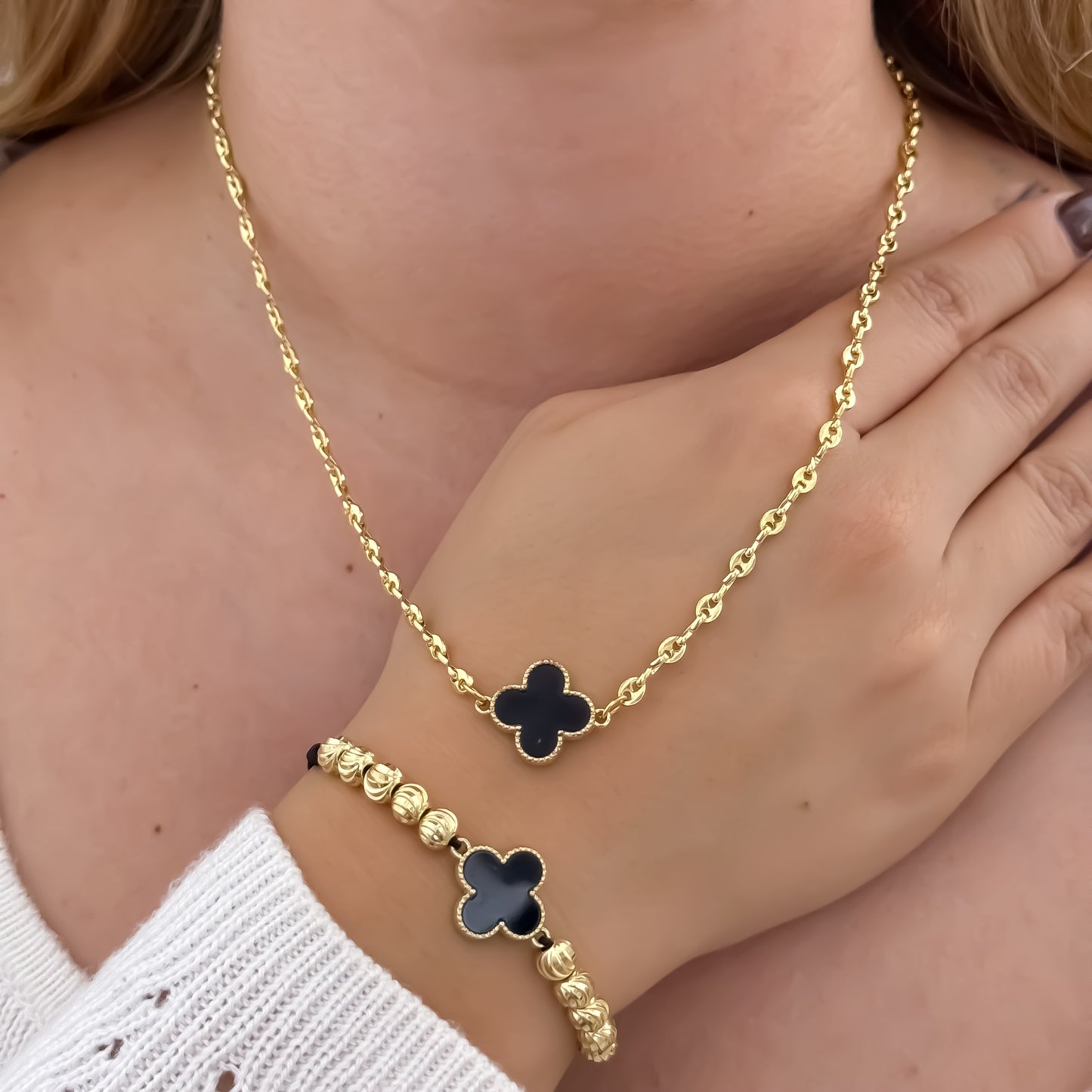 Cadena Tejido Gucci de Dama de 45cm de 3mm de Grosor + Dije de Van Cleef Negro + Pulseras Tejida Balin Italiano Herraje Van Cleef en Oro Laminado 18k con Garantía de por vida