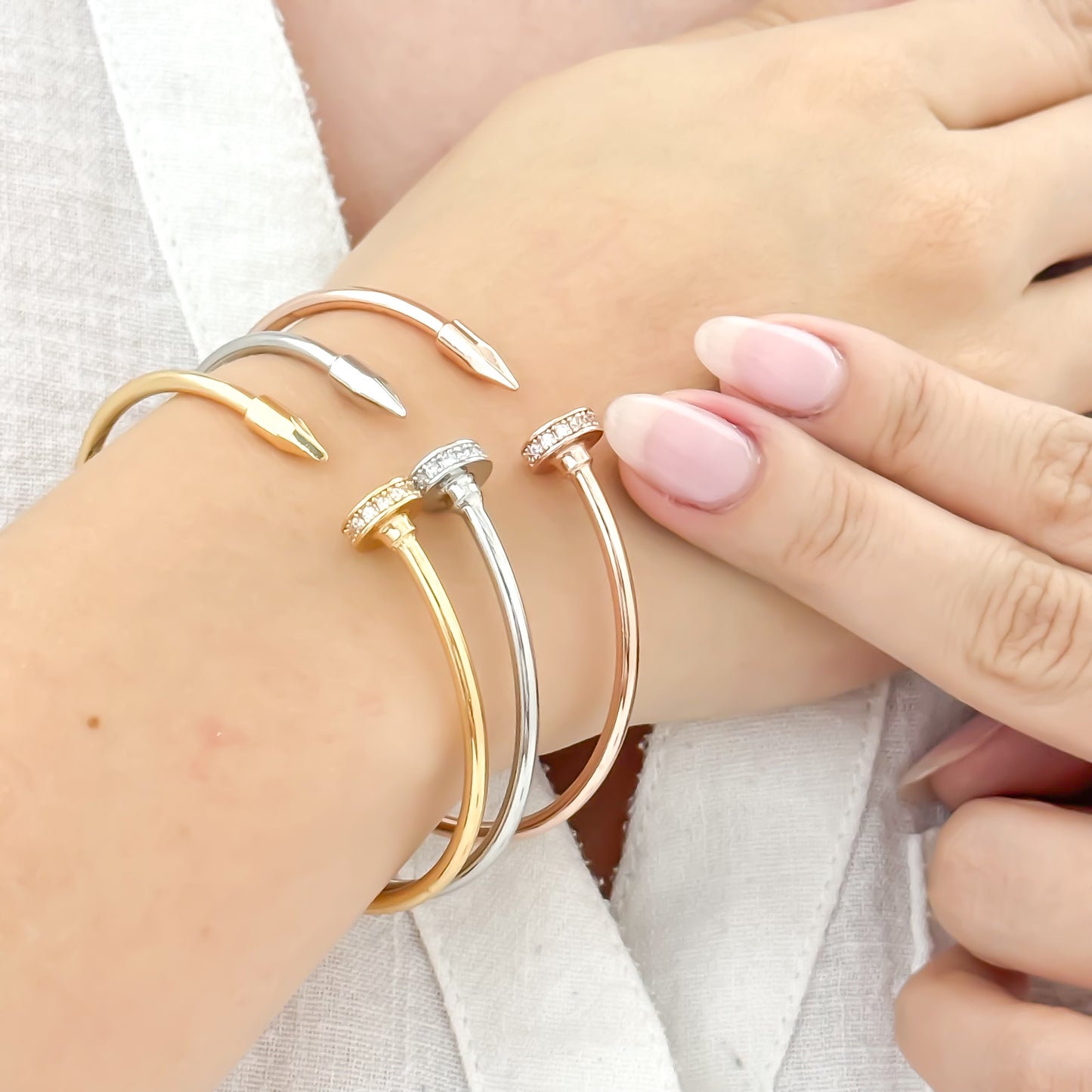 Pulsera Clavos de 3 Oros en Baño de Oro 18K