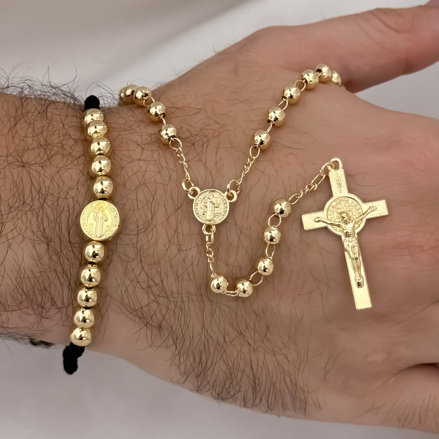 Camándula de San Benito Protección  de 60cm de 6mm de Grosor + Pulsera de San Benito Protección en Oro Laminado 18k con Garantia de por vida mismo color de Oro de 18k