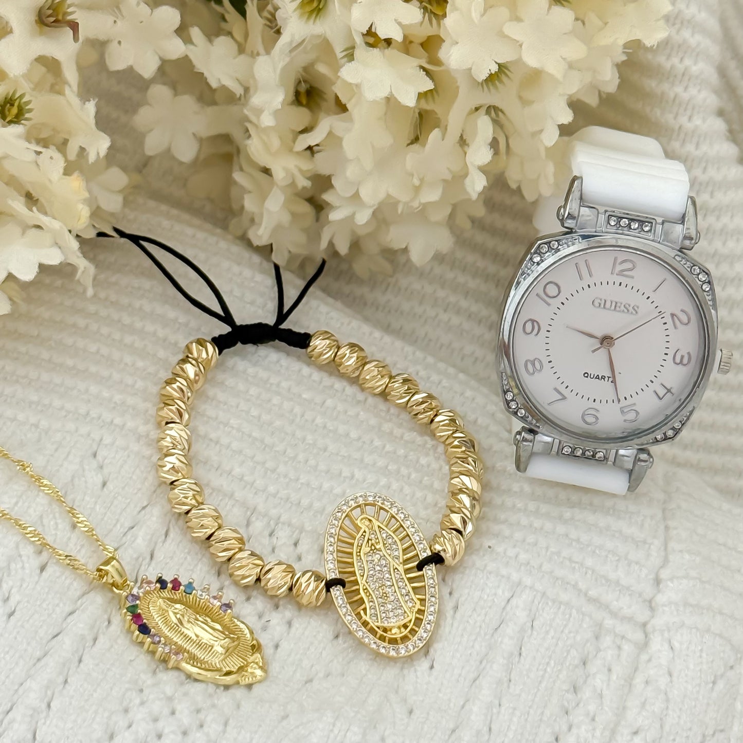 Cadena Singapur + Virgen Guadalupe Circones de Colores + Pulsera Virgen de Guadalupe en Baño de Oro de 18k con Garantia + Reloj Guess