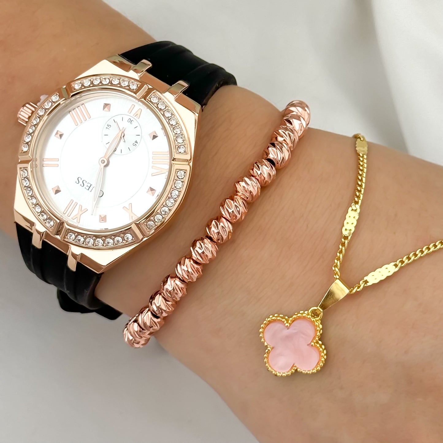 Conjunto de la Buena Suerte Cadena  Trebol Oro Rosa + Pulsera Oro Rosa Balin Italiano + Reloj  Guess en Baño de Oro de 18k con Garantia de por Vida