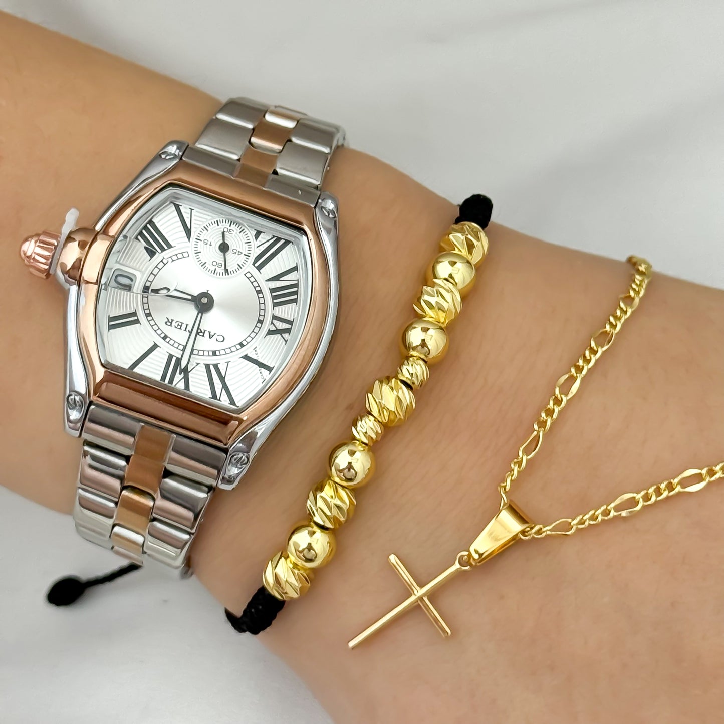 Cadena Tejido Catier 45cm para Dama + Cruz Lisa + Pulsera Balin Italiano 5mm de Grosor + Reloj Catier de alta calidad en Baño de Oro de 18k